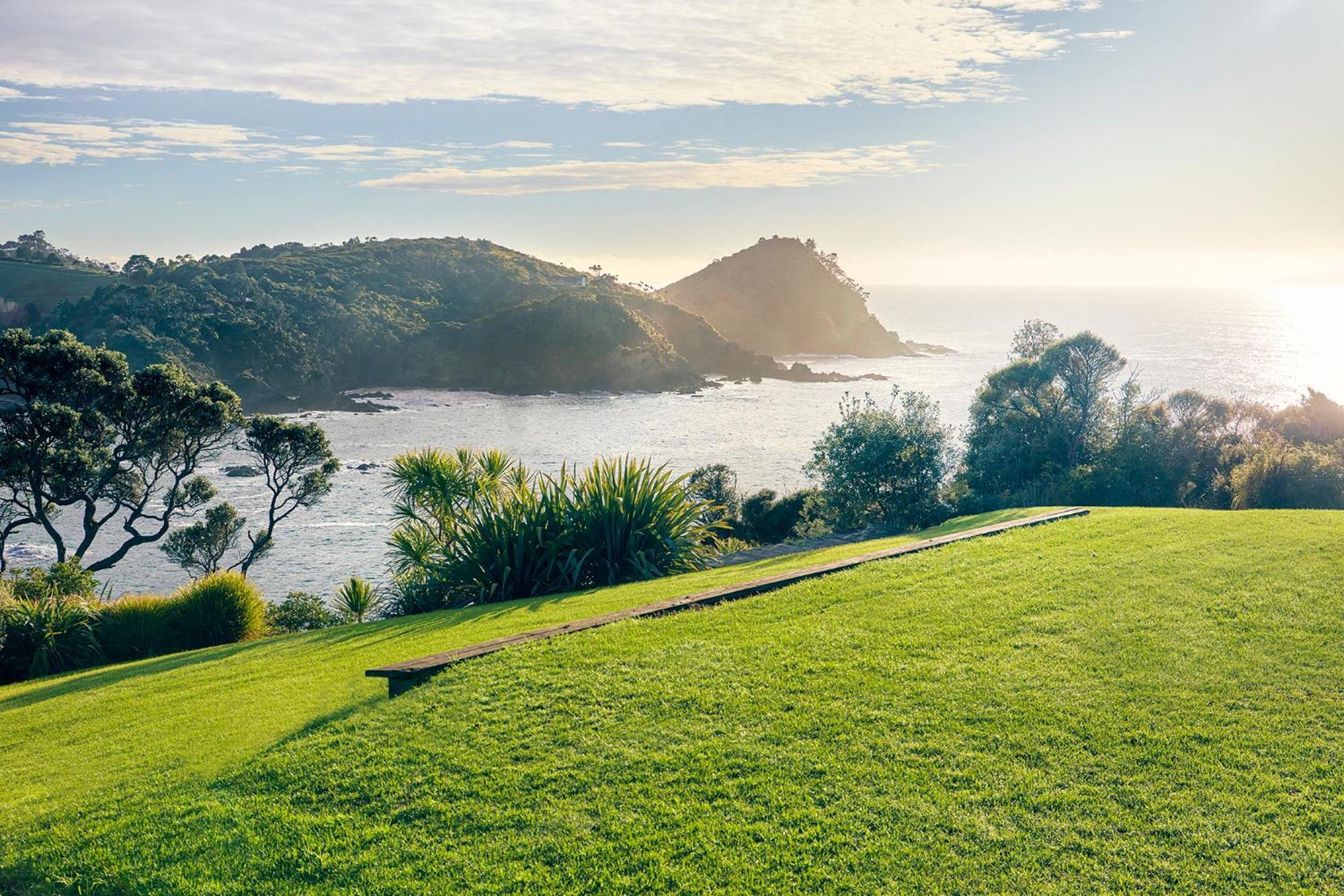 The Lighthouse Lookout Bed & Breakfast Tutukaka Exterior photo